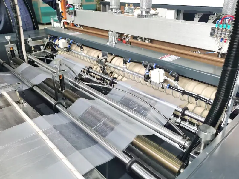 Double channel t-shirt bag machine3